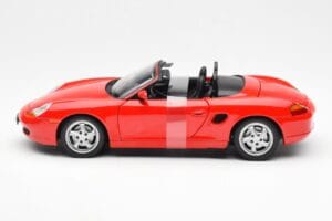 Porsche Boxster 986 Червен UT Models 1:18 180065830 Метал — снимка 3 от 6