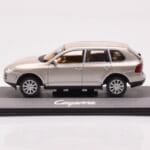 Porsche Cayenne 9PA Бежов Minichamps 1:43