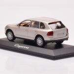 Porsche Cayenne 9PA Бежов Minichamps 1:43 - image 3 of 4