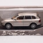 Porsche Cayenne 9PA Бежов Minichamps 1:43 - image 4 of 4