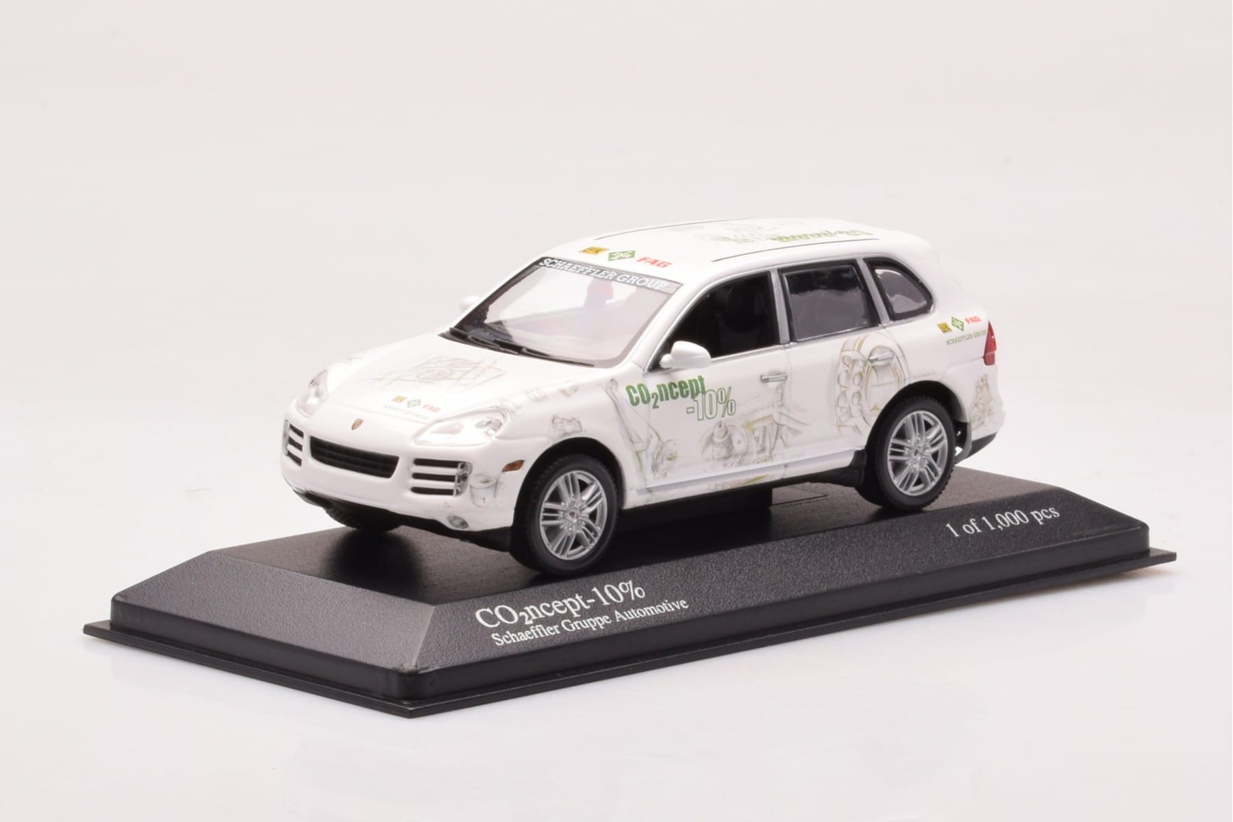Porsche Cayenne Concept Schaeffler Gruppe Automotive Minichamps 1:43 PORSCHE-264306 Метал — снимка 2 от 4