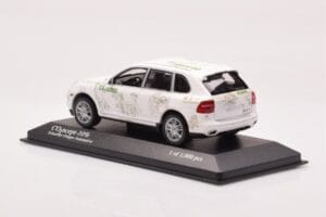 Porsche Cayenne Concept Schaeffler Gruppe Automotive Minichamps 1:43 PORSCHE-264306 Метал — снимка 3 от 4