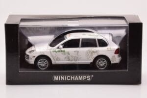 Porsche Cayenne Concept Schaeffler Gruppe Automotive Minichamps 1:43 PORSCHE-264306 Метал — снимка 4 от 4