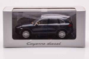 Porsche Cayenne 9PA Diesel Тъмносин Minichamps 1:43 WAP0200030B Метал — снимка 4 от 4