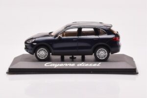 Porsche Cayenne 9PA Diesel Тъмносин Minichamps 1:43