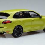 Porsche Cayenne GTS 92A Peridot Зелен GT Spirit 1:18 - image 2 of 6