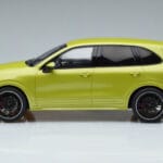 Porsche Cayenne GTS 92A Peridot Зелен GT Spirit 1:18 - image 3 of 6