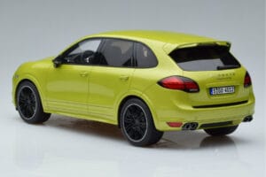 Porsche Cayenne GTS 92A Peridot Зелен GT Spirit 1:18 GT020A Смола — снимка 5 от 6