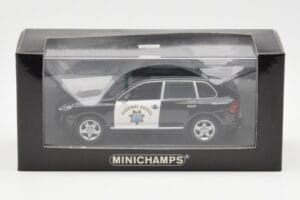 Porsche Cayenne 9PA Highway Patrol Minichamps 1:43 400066291 Метал — снимка 4 от 4