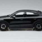 Porsche Cayenne E3 S Coupe Minichamps 1:18 187673 Метал - image 3 of 6