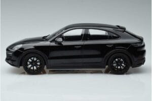 Porsche Cayenne E3 S Coupe Minichamps 1:18 187673 Метал — снимка 3 от 6