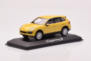 Porsche Cayenne 92A Пясъчно Жълт Minichamps 1:43 WAP0200060B Метал — снимка 2 от 4