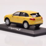 Porsche Cayenne 92A Пясъчно Жълт Minichamps 1:43 - image 3 of 4