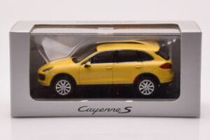 Porsche Cayenne 92A Пясъчно Жълт Minichamps 1:43 WAP0200060B Метал — снимка 4 от 4
