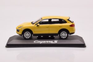 Porsche Cayenne 92A Пясъчно Жълт Minichamps 1:43