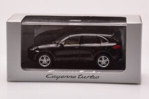 Porsche Cayenne 92A Turbo Черен Minichamps 1:43 WAP0200050B Метал — снимка 4 от 4