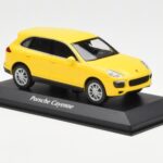 Porsche Cayenne 92A Жълт MaxiChamps 1:43 - image 3 of 4