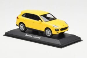 Porsche Cayenne 92A Жълт MaxiChamps 1:43 940063201 Метал — снимка 3 от 4