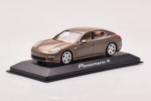 Porsche Panamera 970 4 Бежово Металик Minichamps 1:43 WAP02000319 Метал — снимка 2 от 4