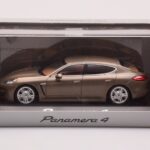 Porsche Panamera 970 4 Бежово Металик Minichamps 1:43 - image 4 of 4