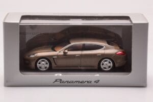 Porsche Panamera 970 4 Бежово Металик Minichamps 1:43 WAP02000319 Метал — снимка 4 от 4