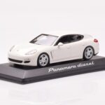 Porsche Panamera 970 Diesel Carrara Бял Minichamps 1:43 - image 2 of 4