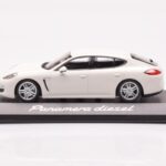 Porsche Panamera 970 Diesel Carrara Бял Minichamps 1:43