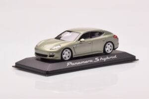 Porsche Panamera 970 S Hybrid Critall Зелен Minichamps 1:43 WAP0205010A Метал — снимка 2 от 4