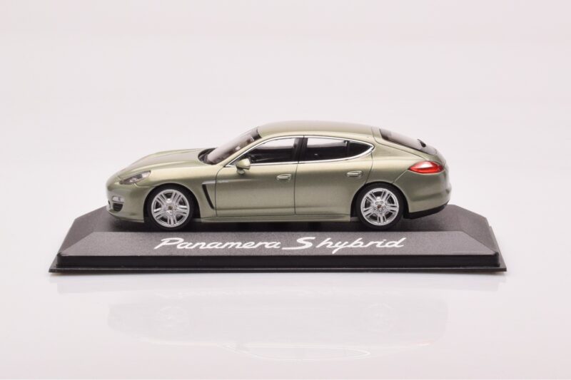 Porsche Panamera 970 S Hybrid Critall Зелен Minichamps 1:43