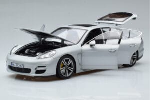 Porsche Panamera 970 Turbo Сребърен Norev 1:18 187609 Метал — снимка 2 от 7