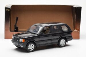 Range Rover P38 4.6 HSE Черно Металик AUTOart 1:18 70017 Метал — снимка 2 от 9