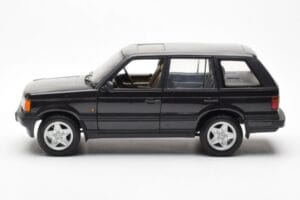 Range Rover P38 4.6 HSE Черно Металик AUTOart 1:18 70017 Метал — снимка 4 от 9
