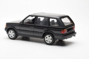Range Rover P38 4.6 HSE Черно Металик AUTOart 1:18 70017 Метал — снимка 5 от 9