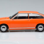 Renault 15 TL Оранжев Norev 1:18 - image 3 of 6