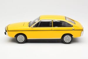 Renault 15 TL Жълт Черен Norev 1:18 185351 Метал — снимка 3 от 6