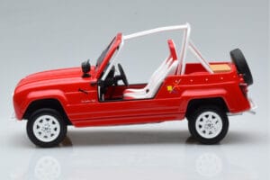 Renault 4L JP4 Червен Otto 1:18 OT998 Смола — снимка 3 от 6