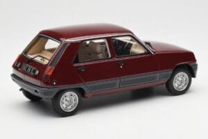 Renault 5 GTL Bordeaux Червен Otto 1:18 OT1059 Смола — снимка 2 от 6