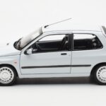 Renault Clio 16S Бял Norev 1:18 - image 4 of 8