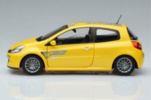 Renault Clio RS Mk3 F1 Team Norev 1:18 185236 Метал — снимка 4 от 7