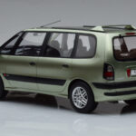 Renault Espace 3 Зелен Otto 1:18 - image 5 of 6