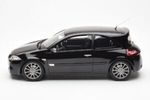 Renault Megane 2 RS Phase 2 Черен Otto 1:18 OT1054 Смола — снимка 3 от 6
