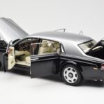 Rolls-Royce Phantom VII EWB Черен и Сребрист Kyosho 1:18 - image 5 of 8