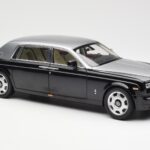 Rolls-Royce Phantom VII EWB Черен и Сребрист Kyosho 1:18 - image 6 of 8