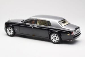 Rolls-Royce Phantom VII EWB Черен и Сребрист Kyosho 1:18 08841BKS Метал — снимка 7 от 8