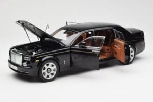 Rolls-Royce Phantom VII EWB Diamond Черен Kyosho 1:18 08841DBK2 Метал — снимка 2 от 8