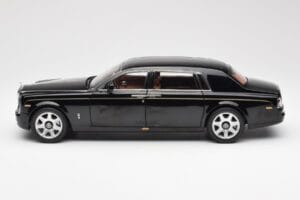 Rolls-Royce Phantom VII EWB Diamond Черен Kyosho 1:18 08841DBK2 Метал — снимка 4 от 8