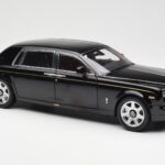 Rolls-Royce Phantom VII EWB Diamond Черен Kyosho 1:18 - image 6 of 8