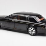 Rolls-Royce Phantom VII EWB Diamond Черен Kyosho 1:18 - image 7 of 8