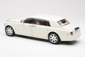 Rolls-Royce Phantom VII EWB English Бял Kyosho 1:18 08841EW2 Метал — снимка 7 от 8