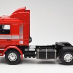 Scania 143M 470 Topline Червен MCG 1:18 - image 4 of 8